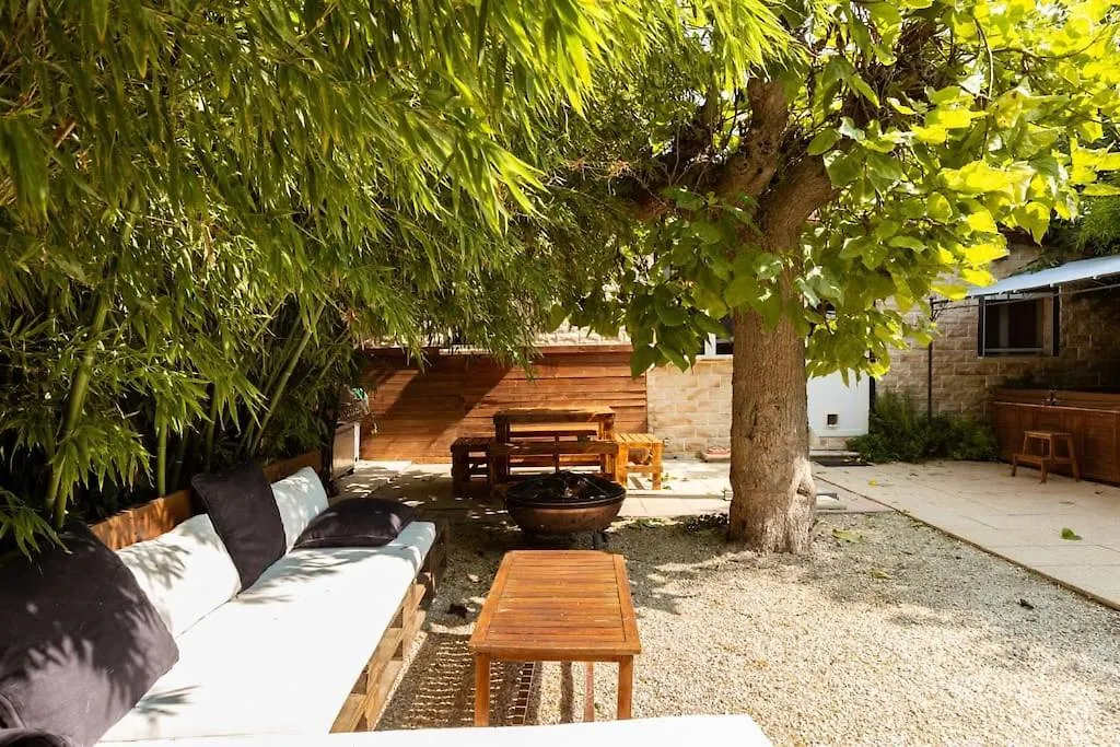 Havre De Paix Avignon Avec Jacuzzi & Sauna 0*,  Frankreich
