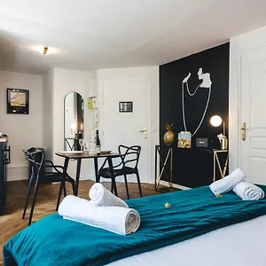 Les Precieuses & I Apartment