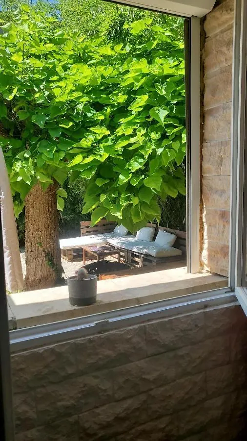 Havre De Paix Avignon Avec Jacuzzi & Sauna 0*,  France