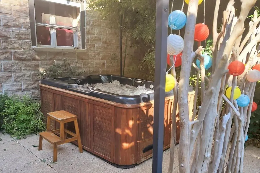 Holiday home Havre De Paix Avignon Avec Jacuzzi & Sauna France